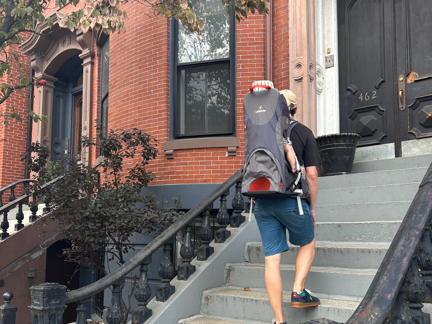 arent walking up steps with a toddler in a LittleLife child carrier