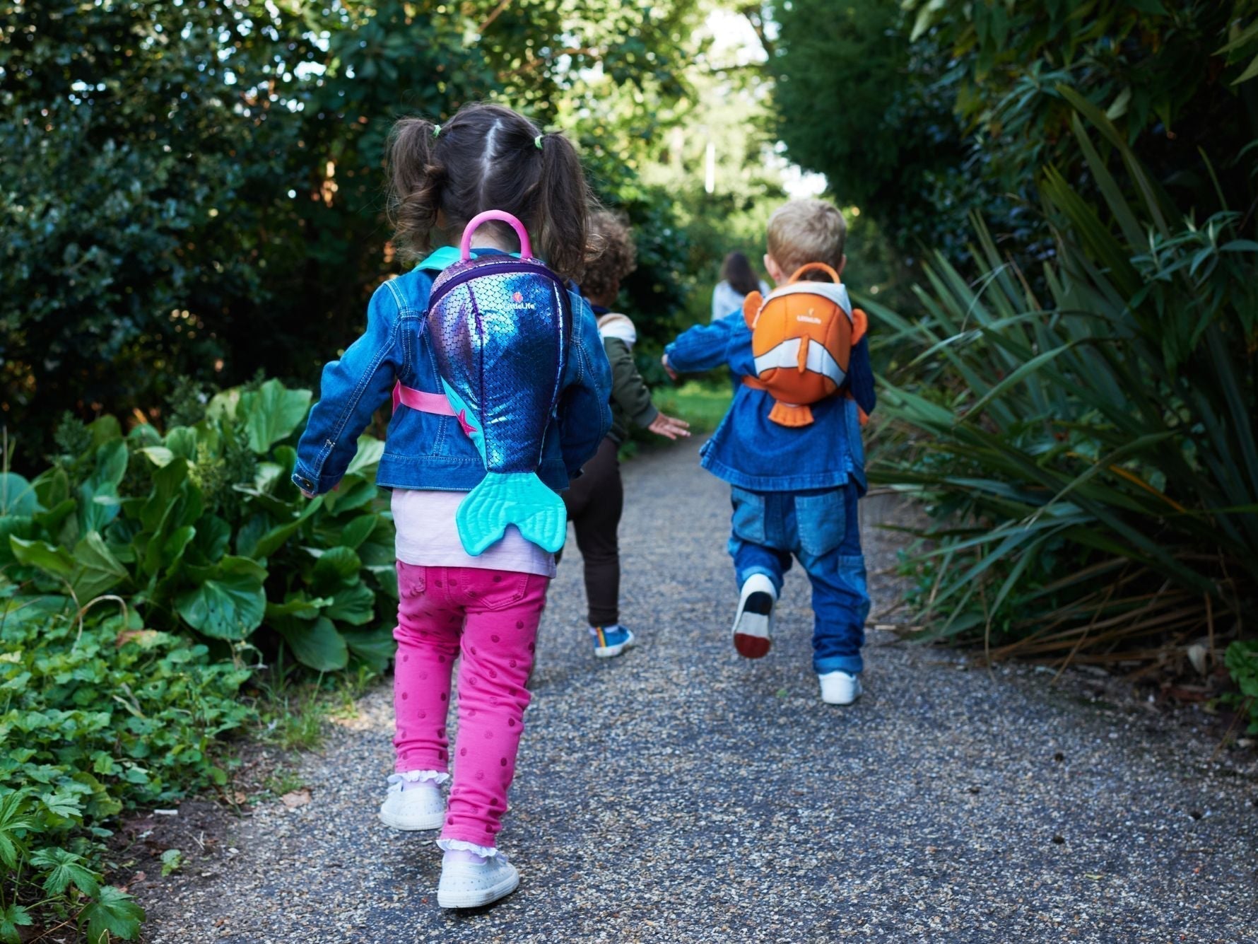 What Should I Pack for a Spring Day Out with a Toddler?