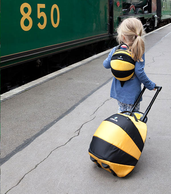 Why a Kids Suitcase is Perfect For Your Summer Holiday