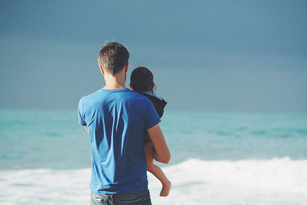 Tips to Make Sure Your Kids are Safe on Holiday