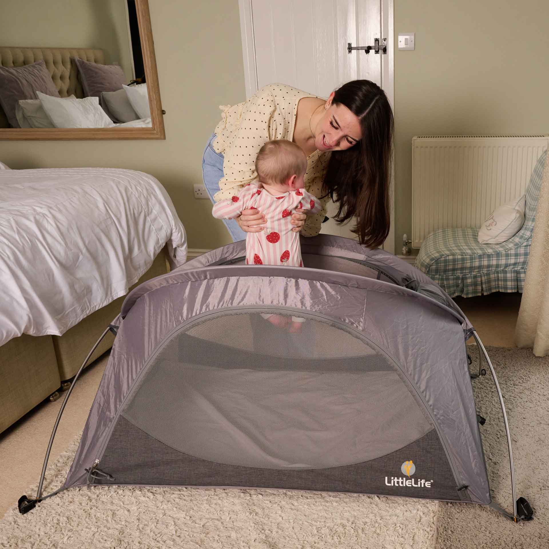 Arc 2 Lightweight Travel Cot (Grey)
