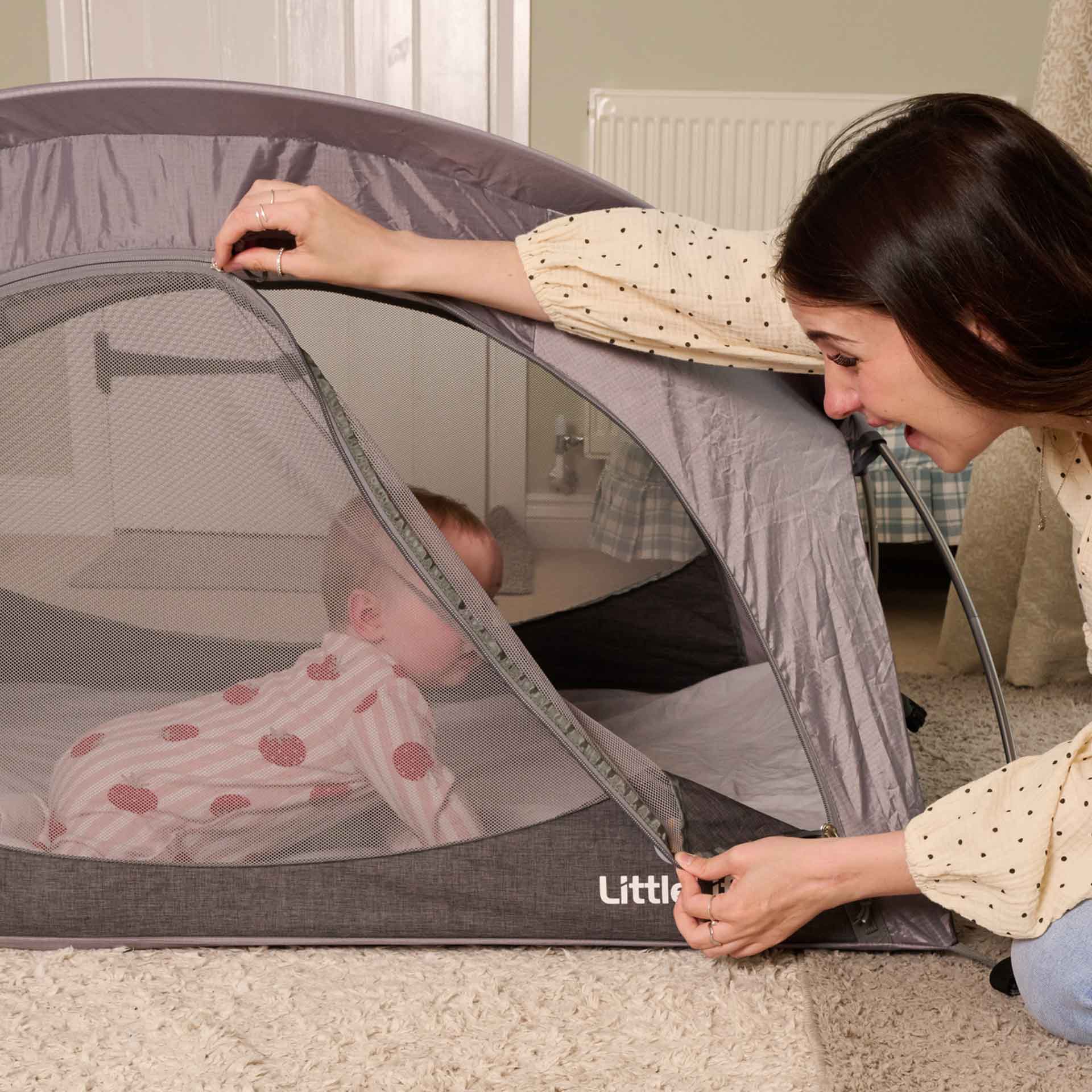 Arc 2 Lightweight Travel Cot (Grey)