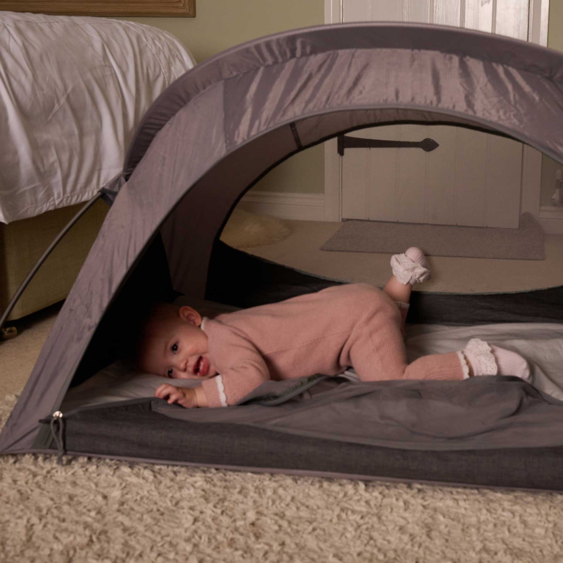 Arc 2 Lightweight Travel Cot (Grey)